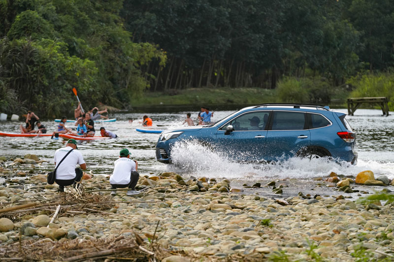 mau-suv-subaru-nhap-thai-gia-duoi-900-trieu