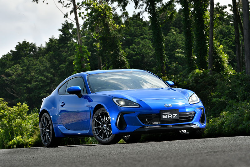 so-sanh-2-mau-xe-the-thao-dinh-dam-honda-civic-type-r-vs-subaru-brz