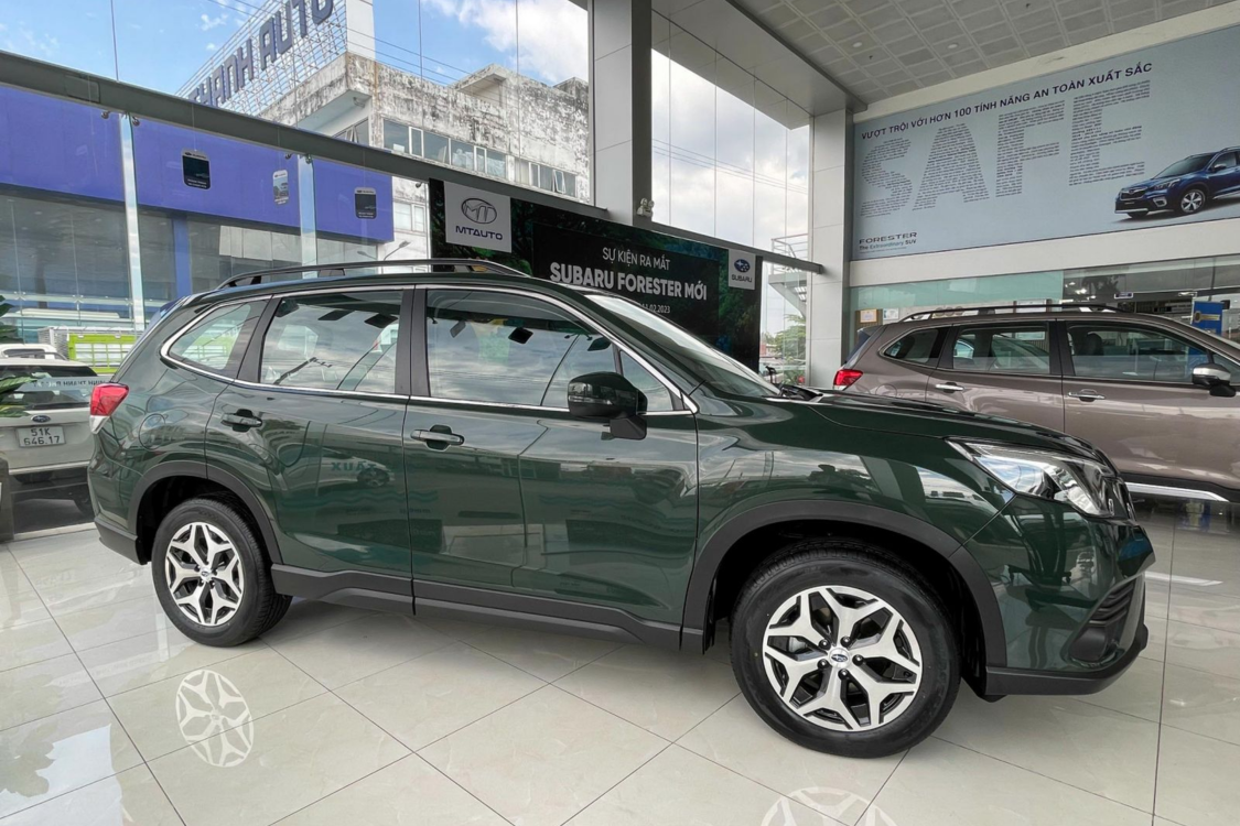 So sánh giá lăn bánh Subaru Forester với các mẫu SUV cùng phân khúc